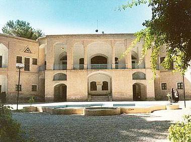 باغ و عمارت اکبریه