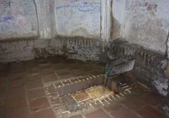 قدمگاه امام رضا کجاست