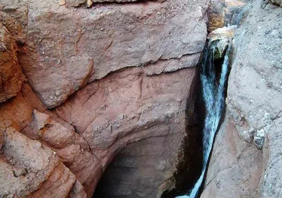 دره هفت غار نیشابور