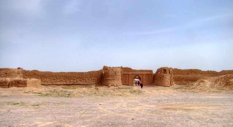 رباط عباس آباد