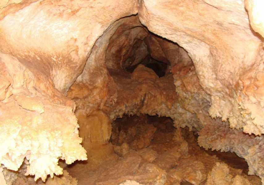 غار بلور یونسی