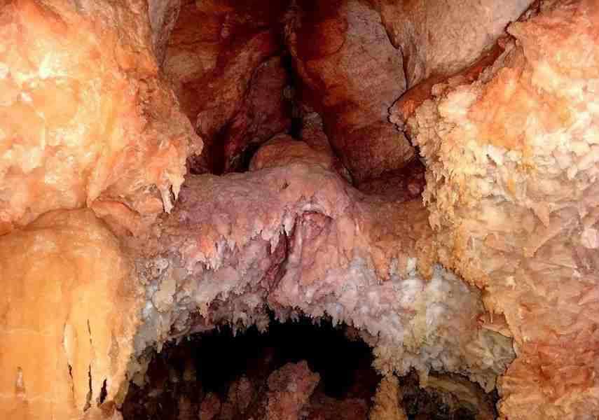 غار بلور یونسی