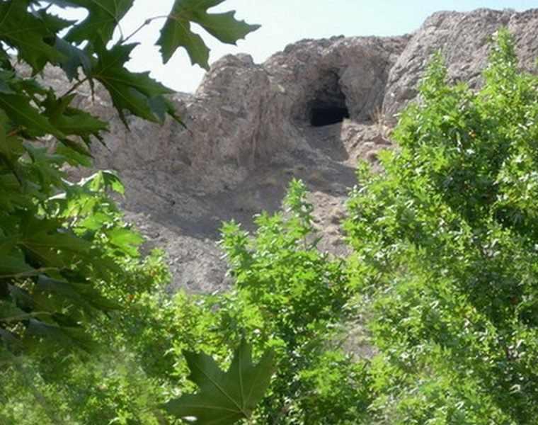 آبشار بید و غار اژدر