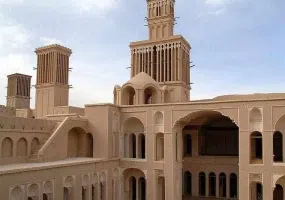 خانه ی آقازاده