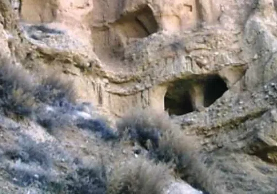 غار کنه گرم