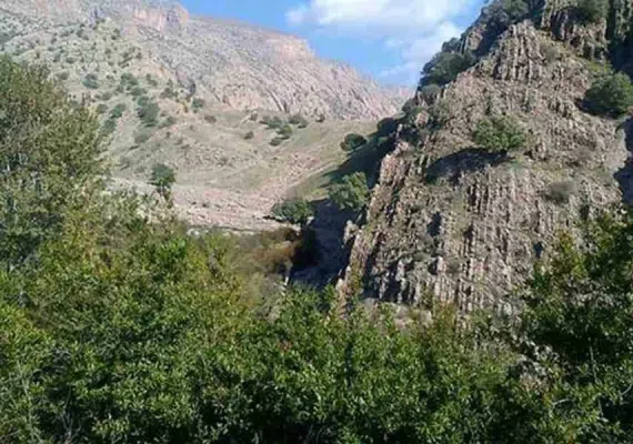 آبشار روستای چرم کهنه (قورکن)