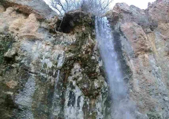 آبشار روستای چرم کهنه (قورکن)