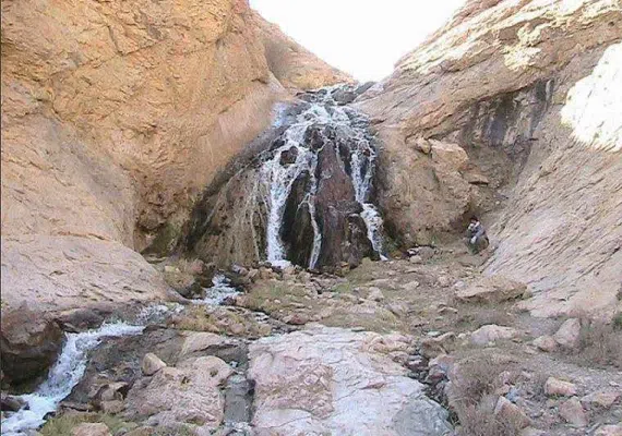 آبشار فیض آباد