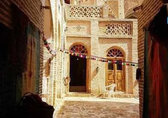 خانه تاریخی سوزنگر