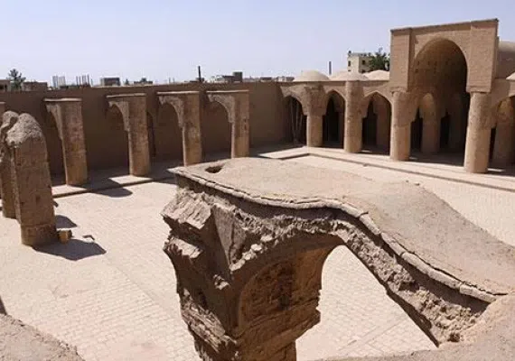 مسجد تاریخانه دامغان