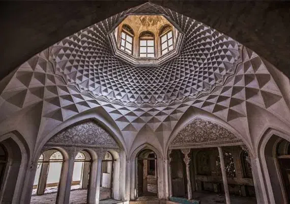 عمارت شترگلو