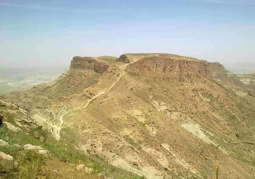 بقایای ارگ فرود کلات