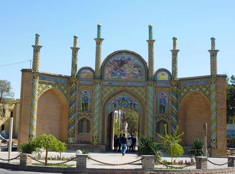 دروازه ارگ سمنان&zwnj;