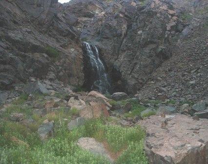 آبشار فیض آباد