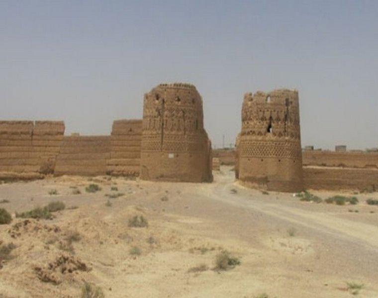 قلعه رباط ابرکوه