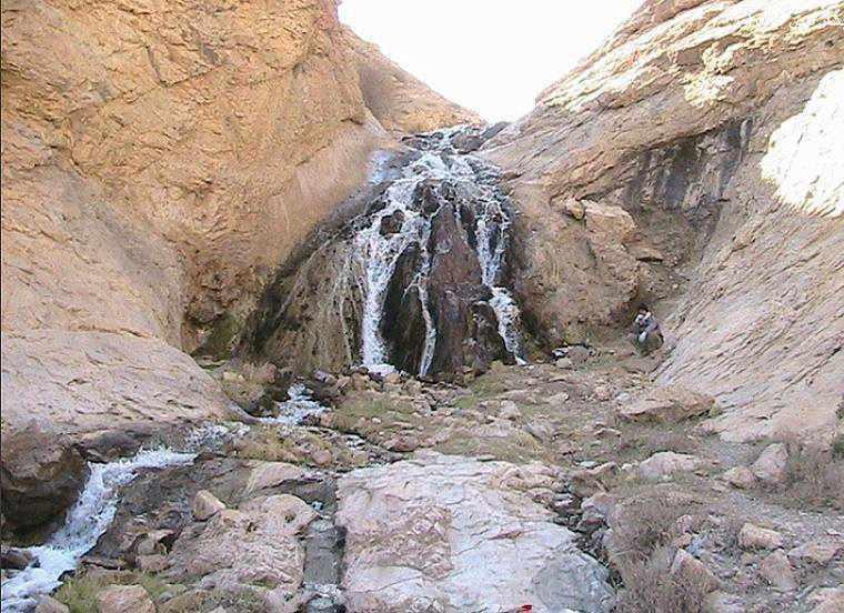 آبشار فیض آباد