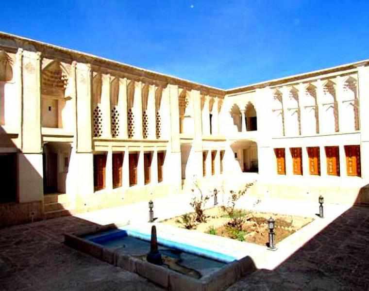 خانه ی صولت(موزه ی مردم شناسی ابرکوه)