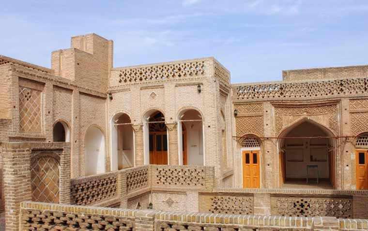 خانه تاریخی سوزنگر