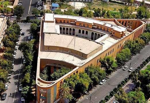 ساختمان سه گوش