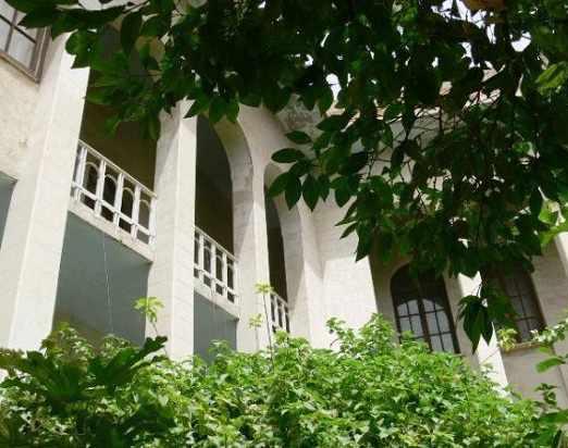 ساختمان سه گوش