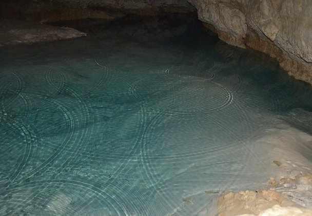 غار سرجوش تشان