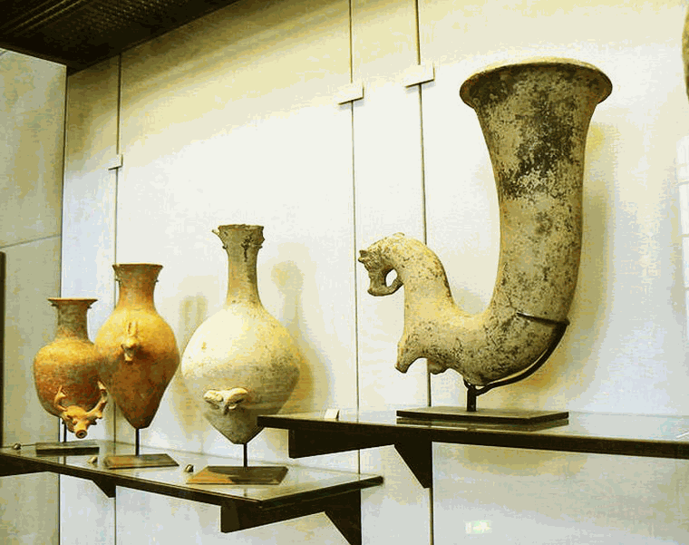 موزه آثار باستانی آبادان