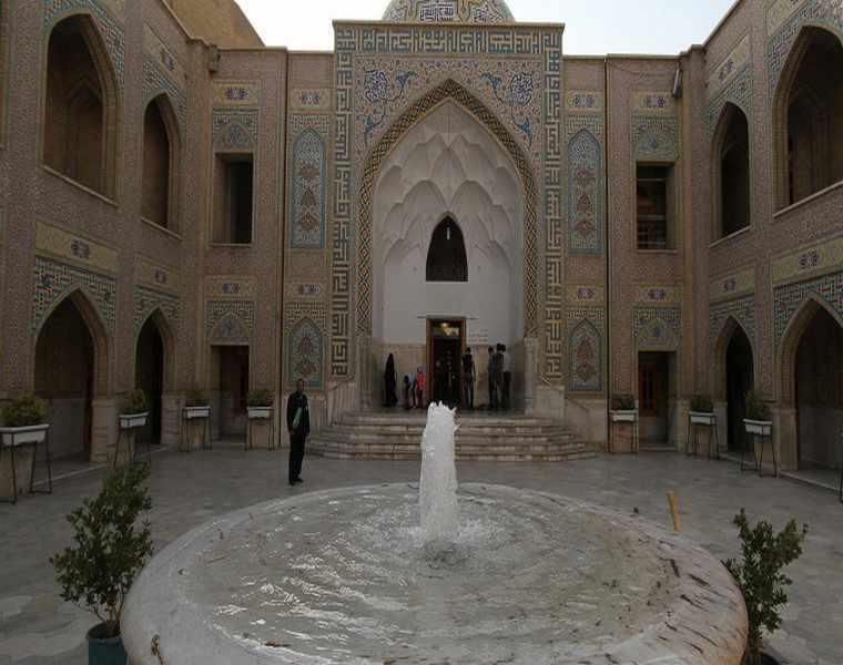 آرامگاه پیر پالان دوز