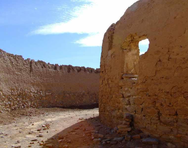 دخمه زرتشتیان شریف آباد