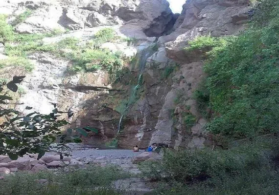 آبشار دره ای ابسر رابر