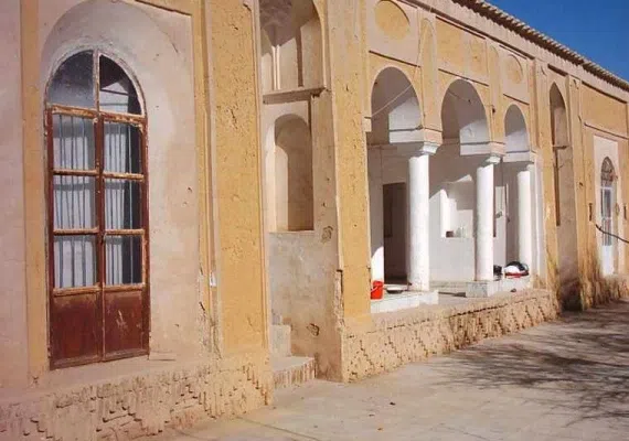 قلعه و چهار برج شاهرخ خان