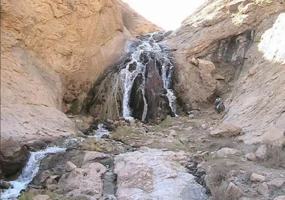 آبشار فیض آباد