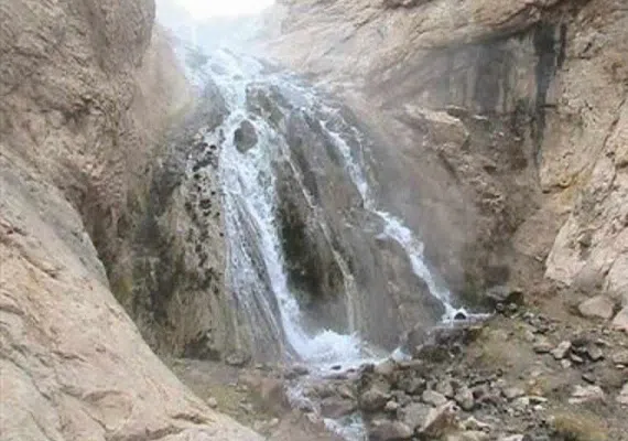 آبشار فیض آباد