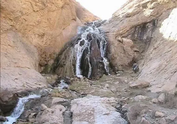 آبشار فیض آباد