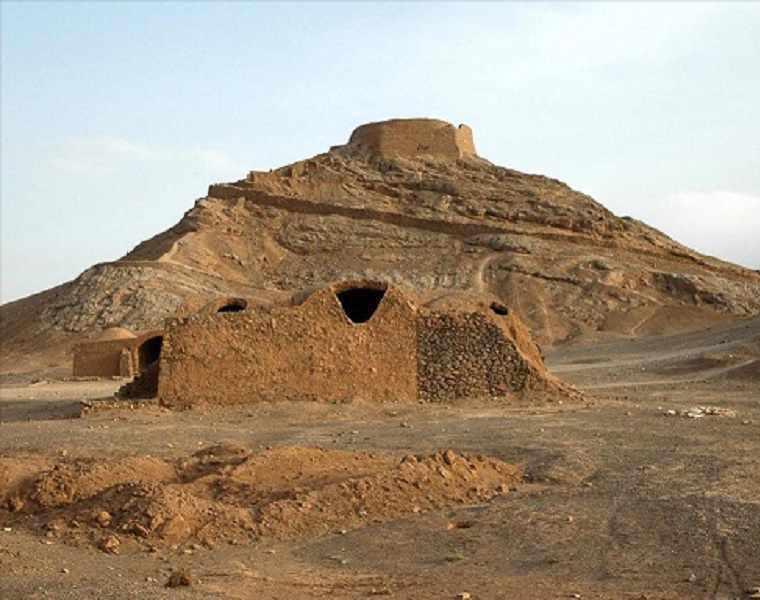 دخمه زرتشتیان شریف آباد