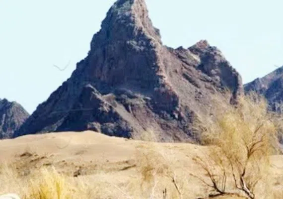 غار دیو ورزق