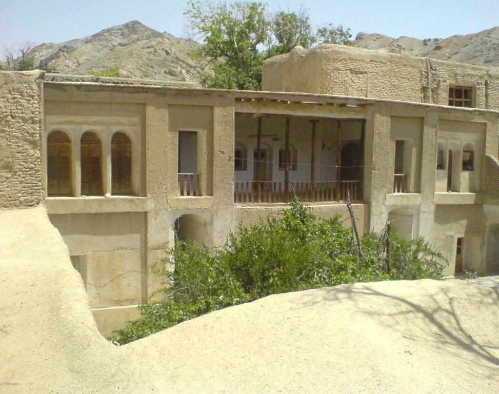 سکونتگاه ابراهیم بیک مسینایی