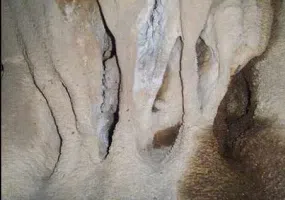 غار سفیدسنگ