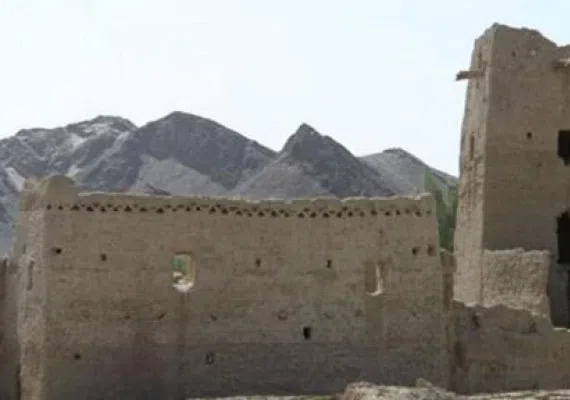 قلعه دِزَّک (سراوان)