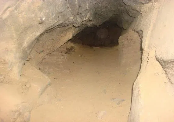 غار زری مشهد