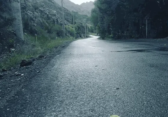 چم طاق از روستاهای باغ بهادران