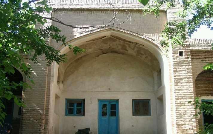 مدرسه علمیه درمیان