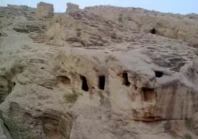 گورستان صخره ای سیراف، شگفت انگیز ترین گورستان و گورستان تمدن ها