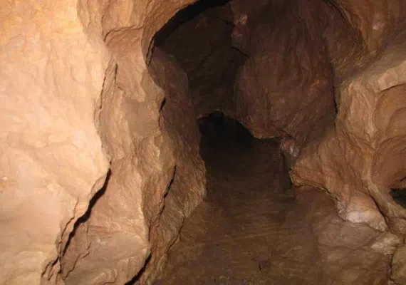 غار حمام خدایی