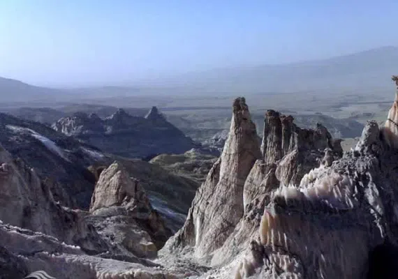 گنبد نمکی جاشک، کوهی از شگفتی