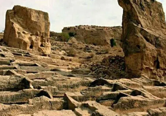 گورستان صخره ای سیراف، شگفت انگیز ترین گورستان و گورستان تمدن ها