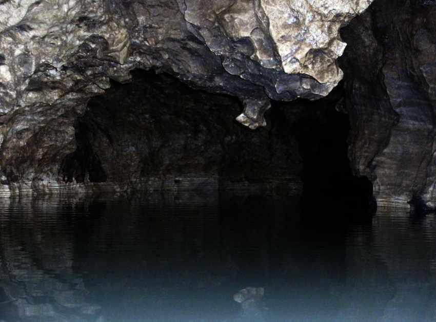 غار آبی دانیال مازندران