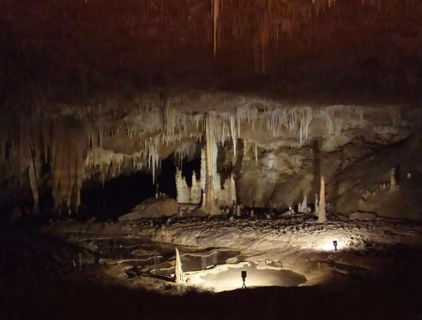غار آبی دانیال مازندران
