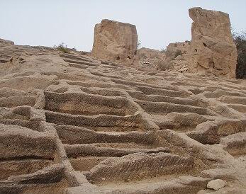 گورستان صخره ای سیراف، شگفت انگیز ترین گورستان و گورستان تمدن ها