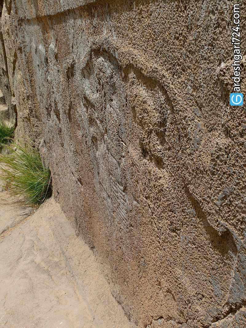 سنگ نگاره کورانگون، از قدیمی ترین سنگ نگاره های تاریخ