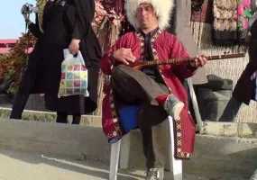 اینچه برون کجاست